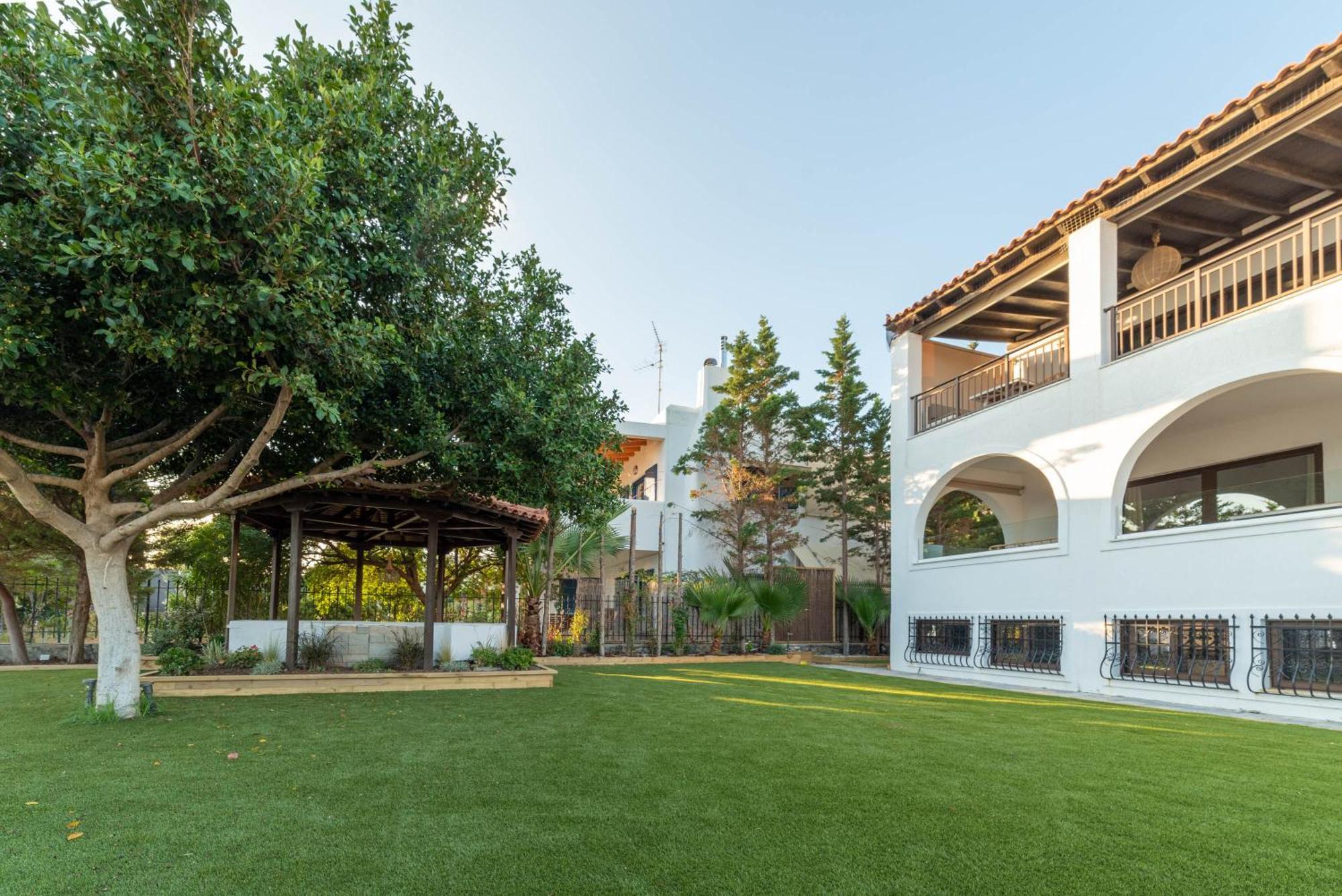 Alkis Guest House By Aegiankazarte Kapotidhes Exterior photo