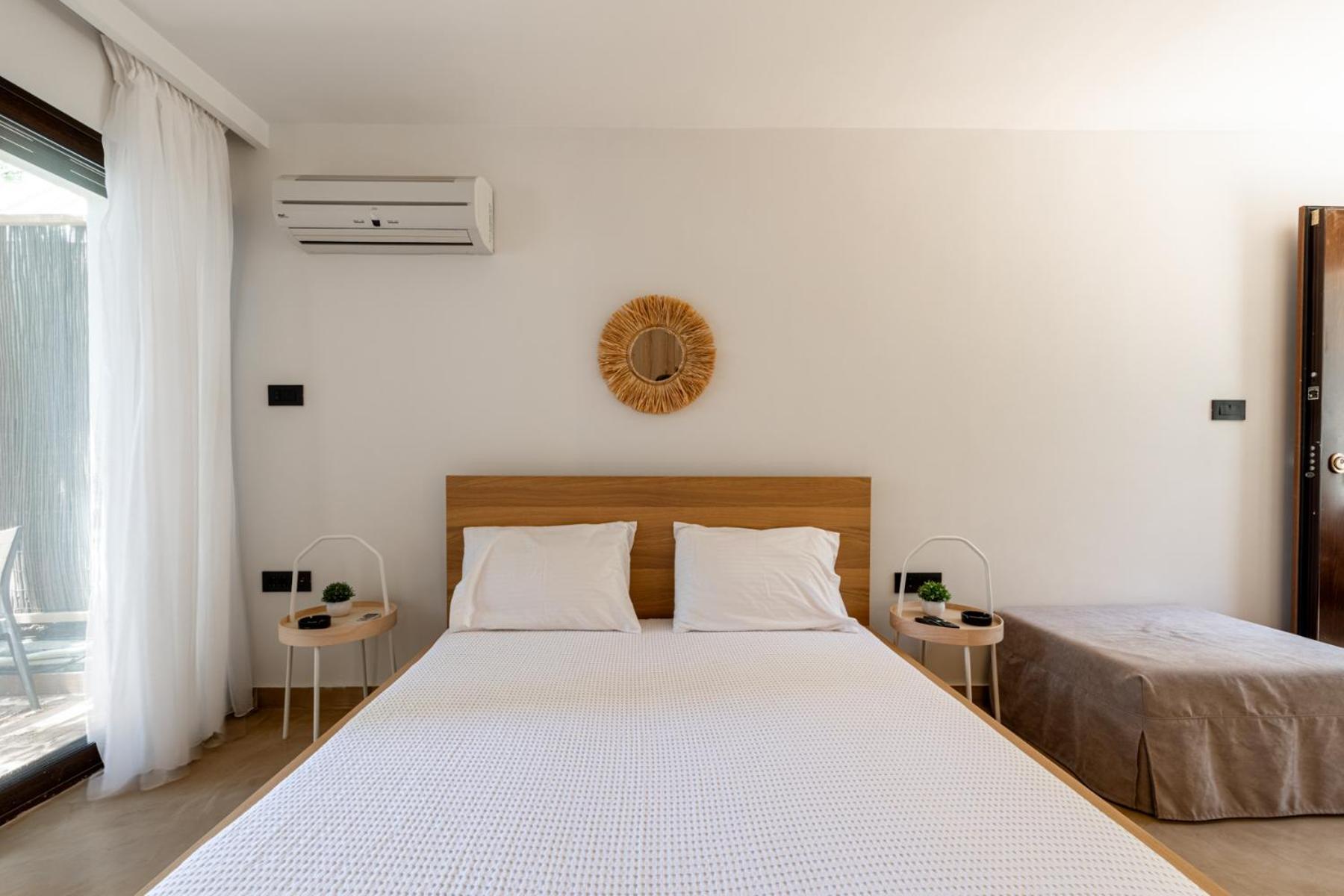 Alkis Guest House By Aegiankazarte Kapotidhes Exterior photo